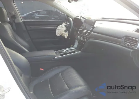 2018 Honda Accord Touring 2.0T from USA, damaged, VIN 1HGCV2F90JA031228